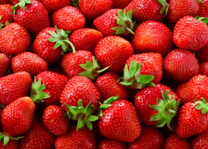 Terme du mois: strawberry legs 15 a pile of strawberries